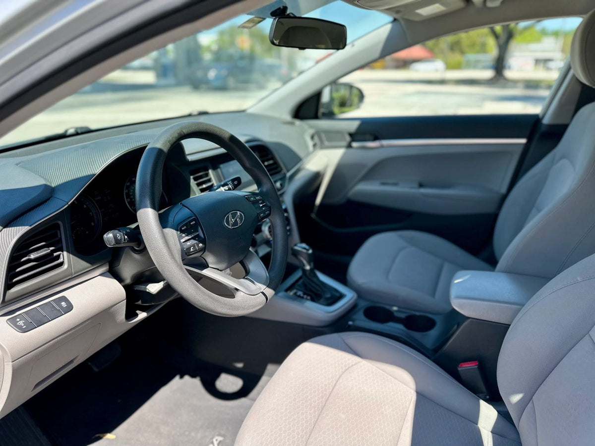 2019 HYUNDAI ELANTRA SE SEDAN 4D - 5NPD74LF0KH466683 photo 14