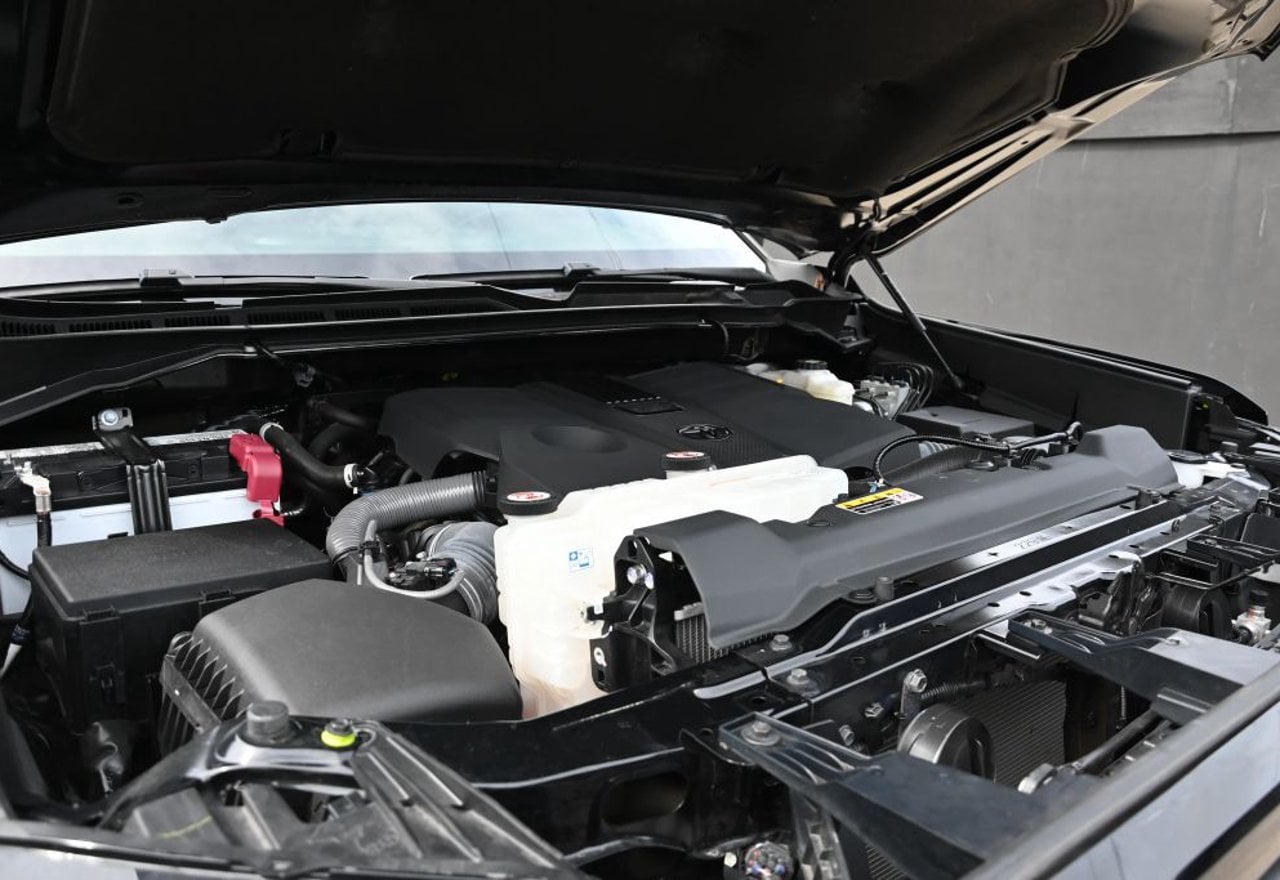 2024 Toyota Tundra SR5 - 5TFLA5DA4RX155343 photo 38
