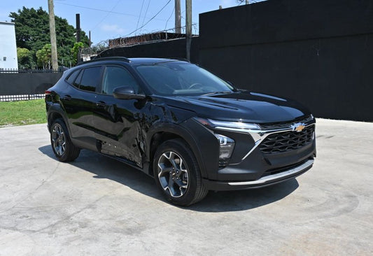2025 Chevrolet Trax LT - KL77LHEP3SC109836 photo 2