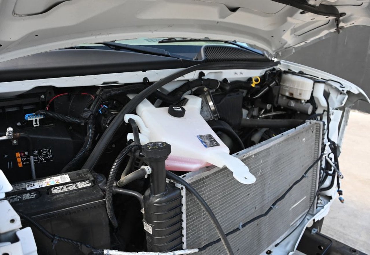 2023 Chevrolet Express 2500 - 1GCWGAFP0P1259348 photo 28