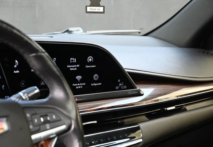 2021 Cadillac Escalade ESV Premium Luxury Sport Utility 4D - 1GYS4LKL2MR185685 photo 14