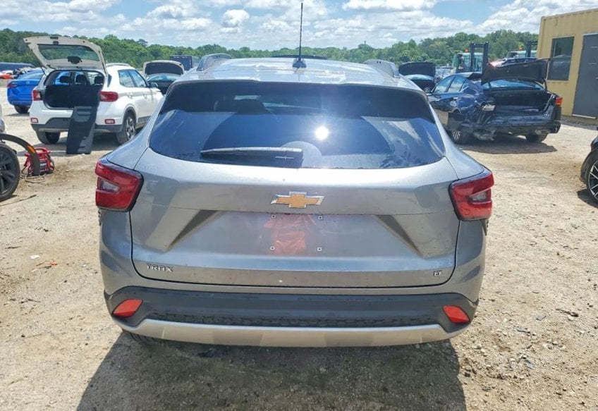 2026 Chevrolet Trax LT - KL77LHEPXTC146044 photo 6