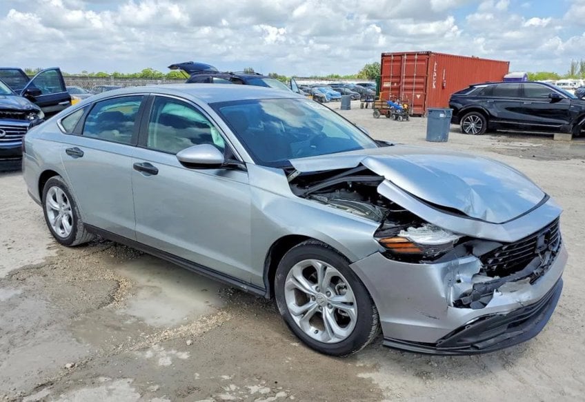 2024 Honda Accord LX - 1HGCY1F26RA085858 photo 2