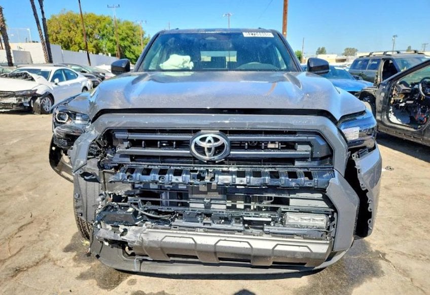 2026 Toyota 4Runner SR5 Sport Utility 4D - JTEVA5AR7T5014932 photo 5