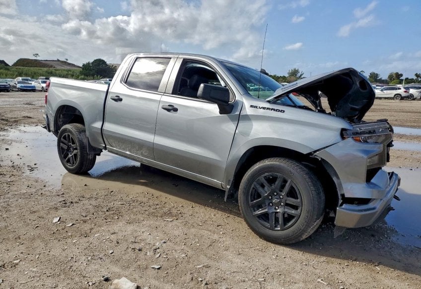 2024 Chevrolet Silverado 1500 Custom - 1GCPABEK4RZ322912 photo 5