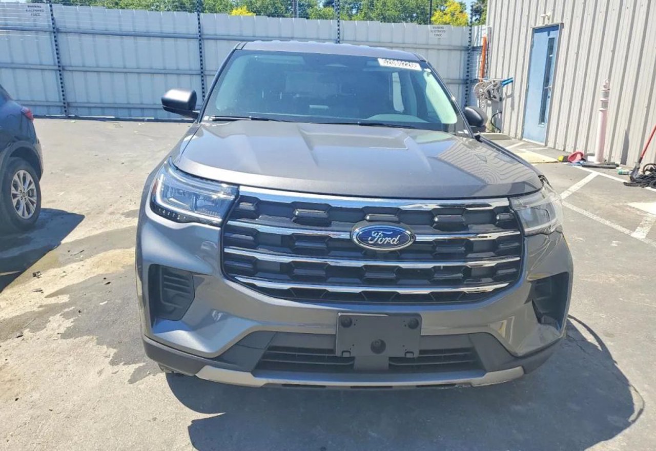 2026 Ford Explorer Active - 1FMUK8DH2TGB23512 photo 16