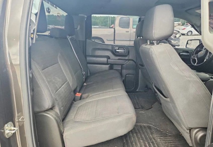 2022 Chevrolet Silverado 1500 Limited LT Pickup 4D 5 3/4 ft - 1GCPWCED0NZ132141 photo 10