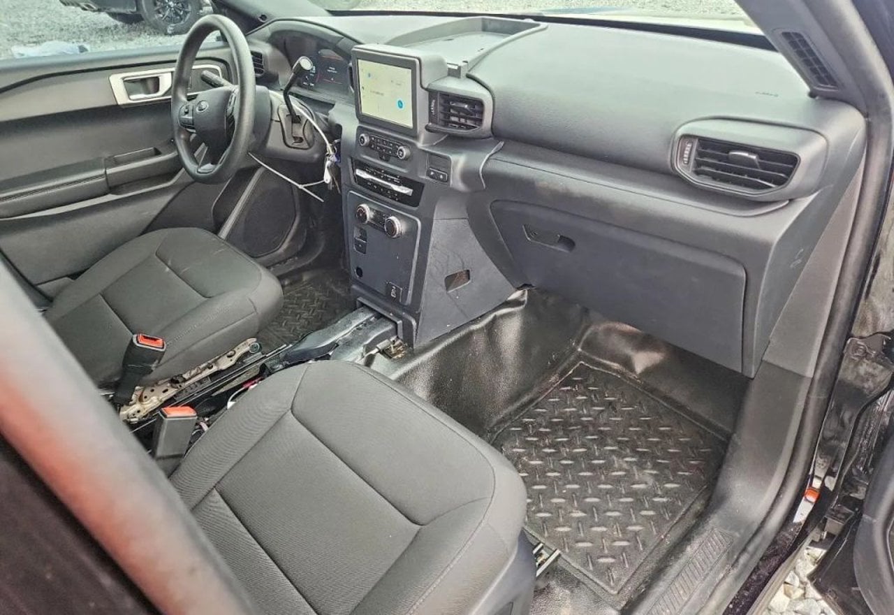 2025 Ford Explorer Police Interceptor Utility - 1FM5K8AB5SGB57706 photo 20