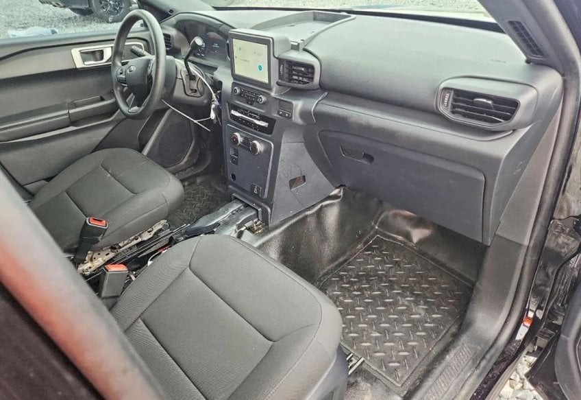 2025 Ford Explorer Police Interceptor Utility - 1FM5K8AB5SGB57706 photo 9