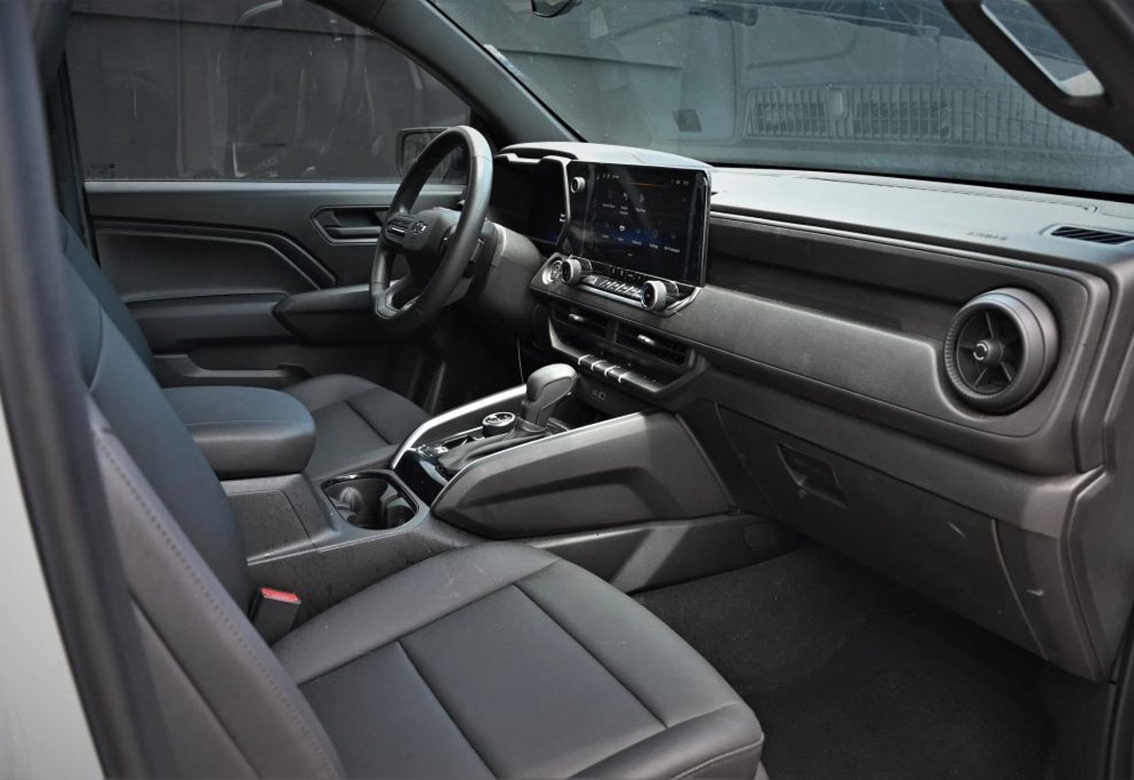2024 Chevrolet Colorado Trail Boss - 1GCPTEEK5R1283418 photo 37