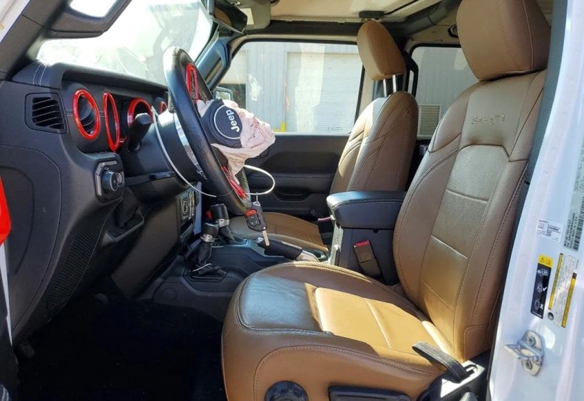 2021 Jeep Wrangler Unlimited Sahara - 1C4HJXEN6MW532689 photo 8