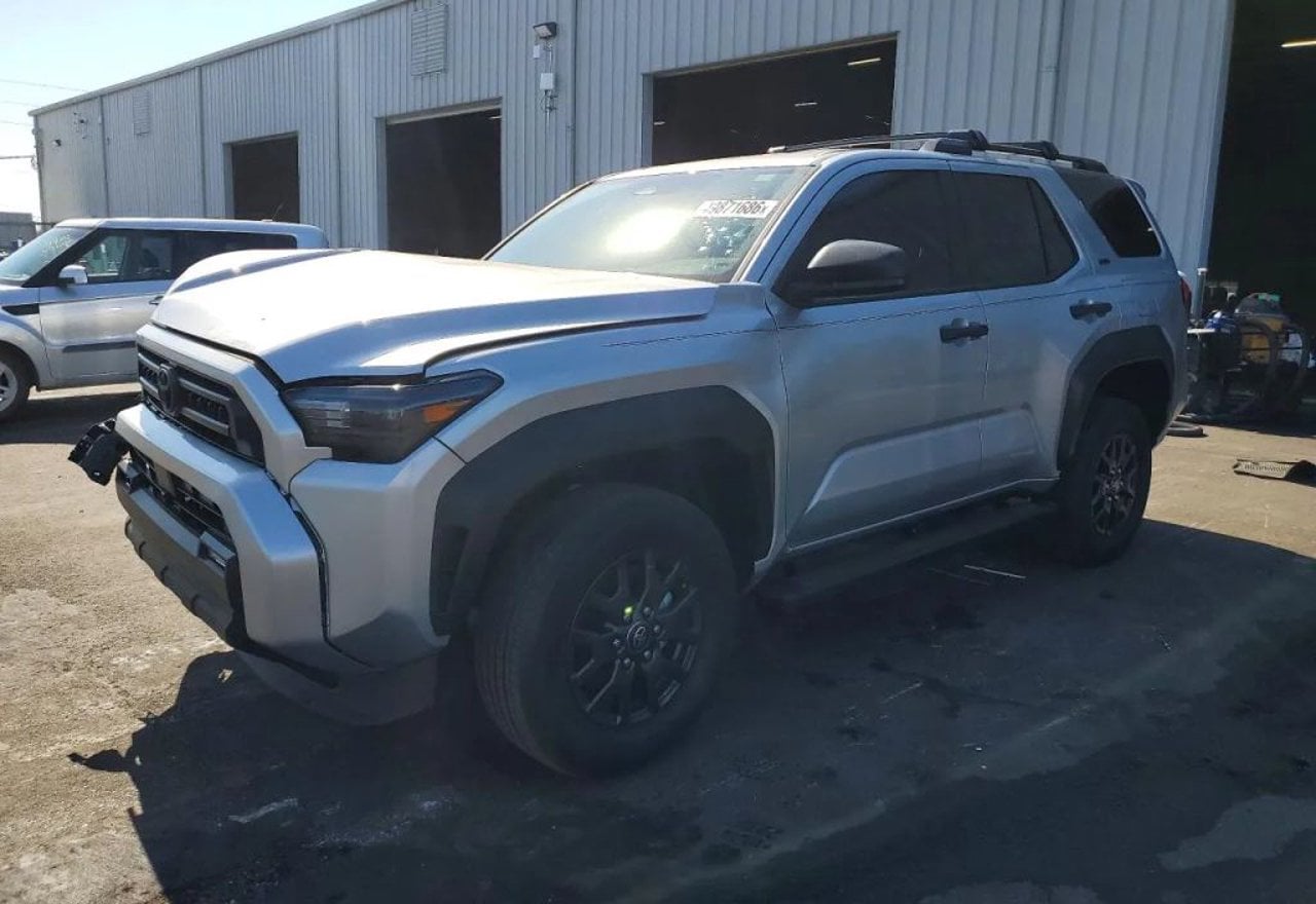 2025 Toyota 4Runner SR5 - JTEVA5BR9S5053017 photo 12