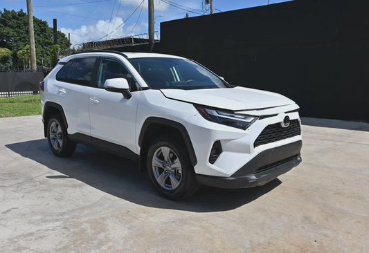 2024 Toyota RAV4 XLE - 2T3W1RFV8RW354064 photo 1