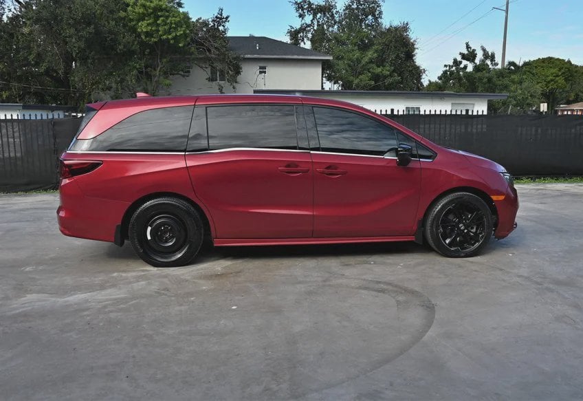2023 Honda Odyssey Sport - 5FNRL6H73PB014635 photo 7