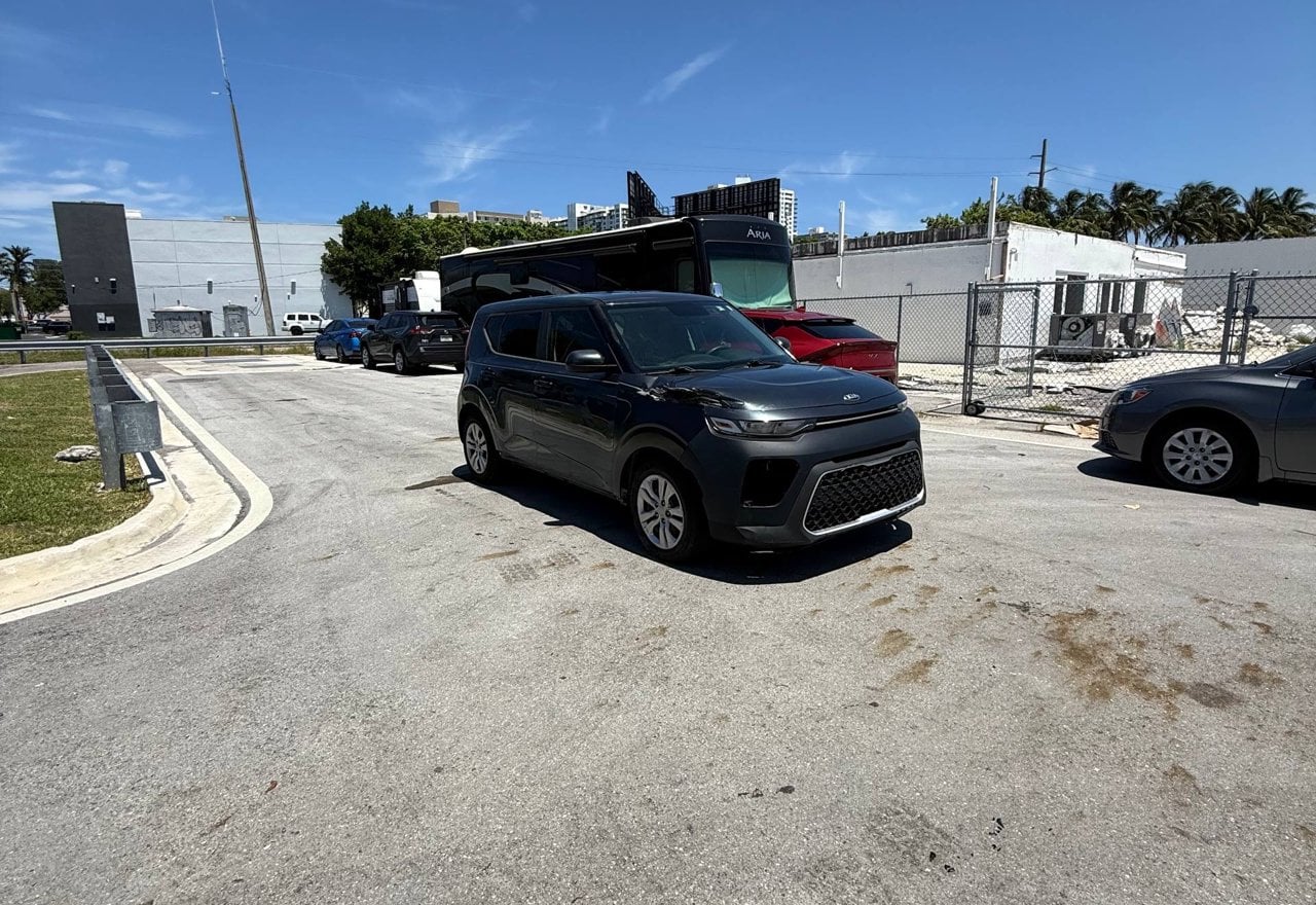 2020 Kia Soul - KNDJ23AU4L7106979 photo 17