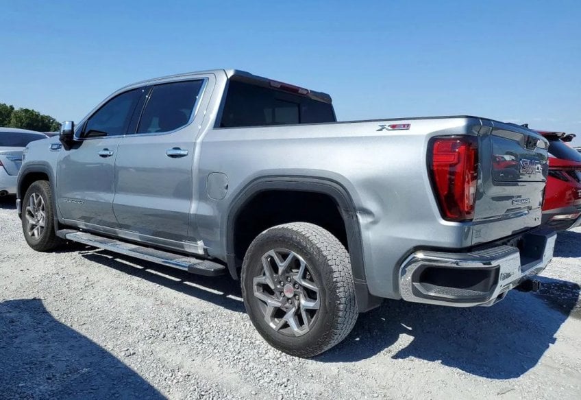 2023 GMC Sierra 1500 SLT - 3GTUUDE88PG286827 photo 3
