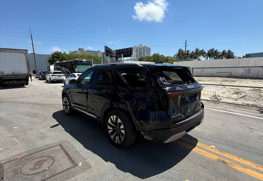 2025 Ford Explorer Platinum - 1FMUK8HH4SGB67133 photo 3
