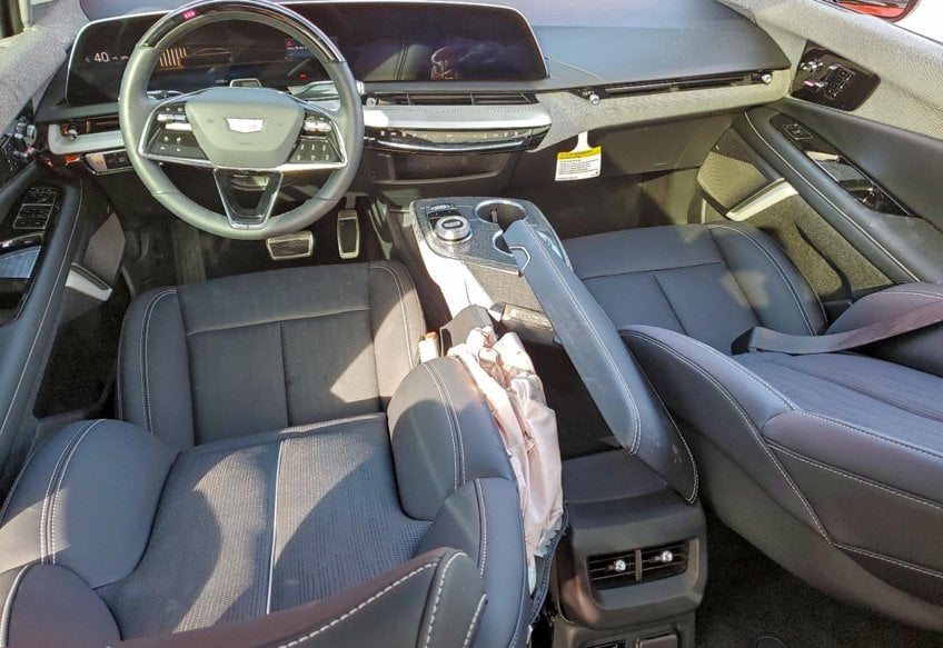 2025 Cadillac OPTIQ Sport 2 - 3GYK3GMR7SS231372 photo 9