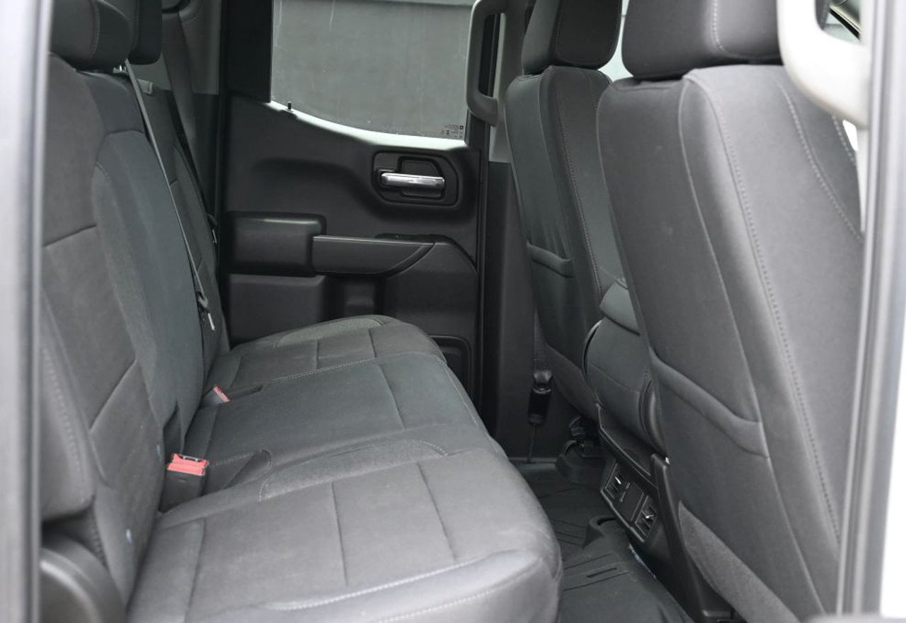 2025 Chevrolet Silverado 1500 Custom - 1GCRABEK3SZ238532 photo 33