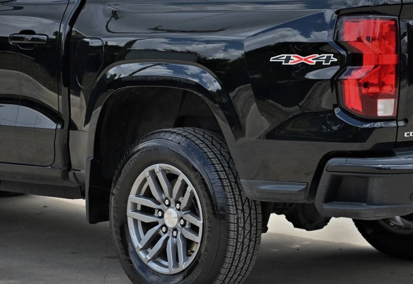 2024 Chevrolet Colorado LT - 1GCGTCEC8R1129458 photo 10