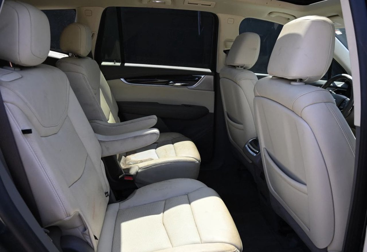 2020 Cadillac XT6 Premium Luxury - 1GYKPCRS8LZ192594 photo 34