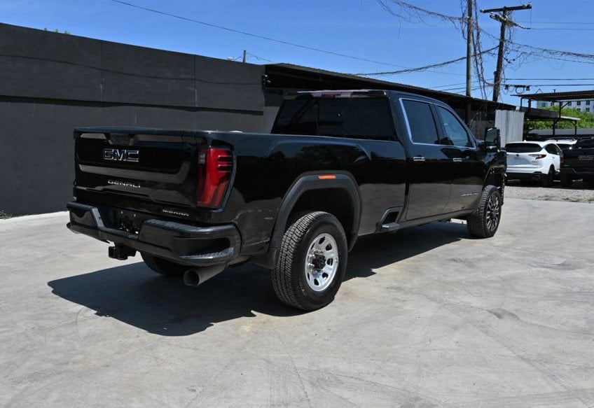 2024 GMC Sierra 3500HD Denali Ultimate - 1GT49YEY7RF336453 photo 3