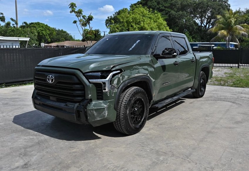 2022 Toyota Tundra SR5 - 5TFLA5AB2NX018554 photo 2