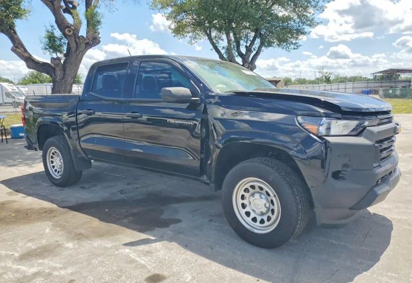 2025 Chevrolet Colorado Work Truck - 1GCPSBEK9S1173107 photo 2