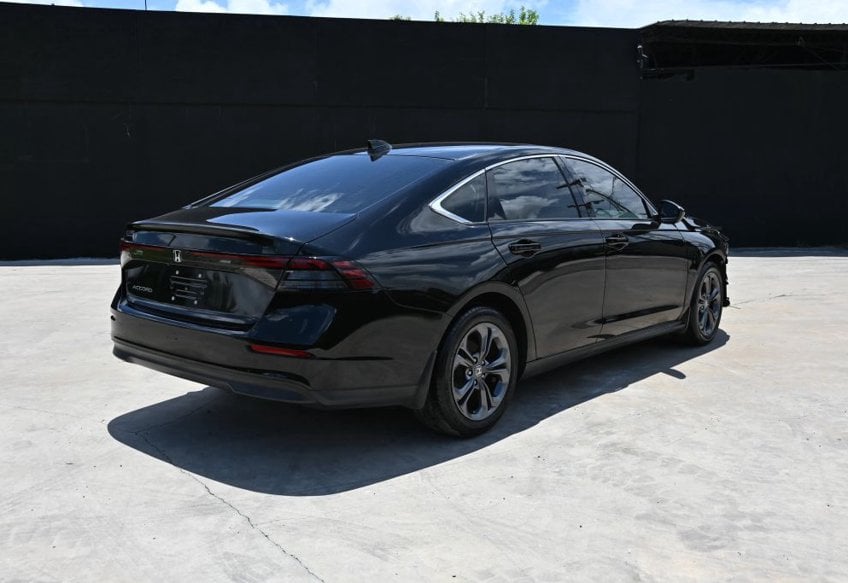 2023 Honda Accord EX - 1HGCY1F39PA006334 photo 3