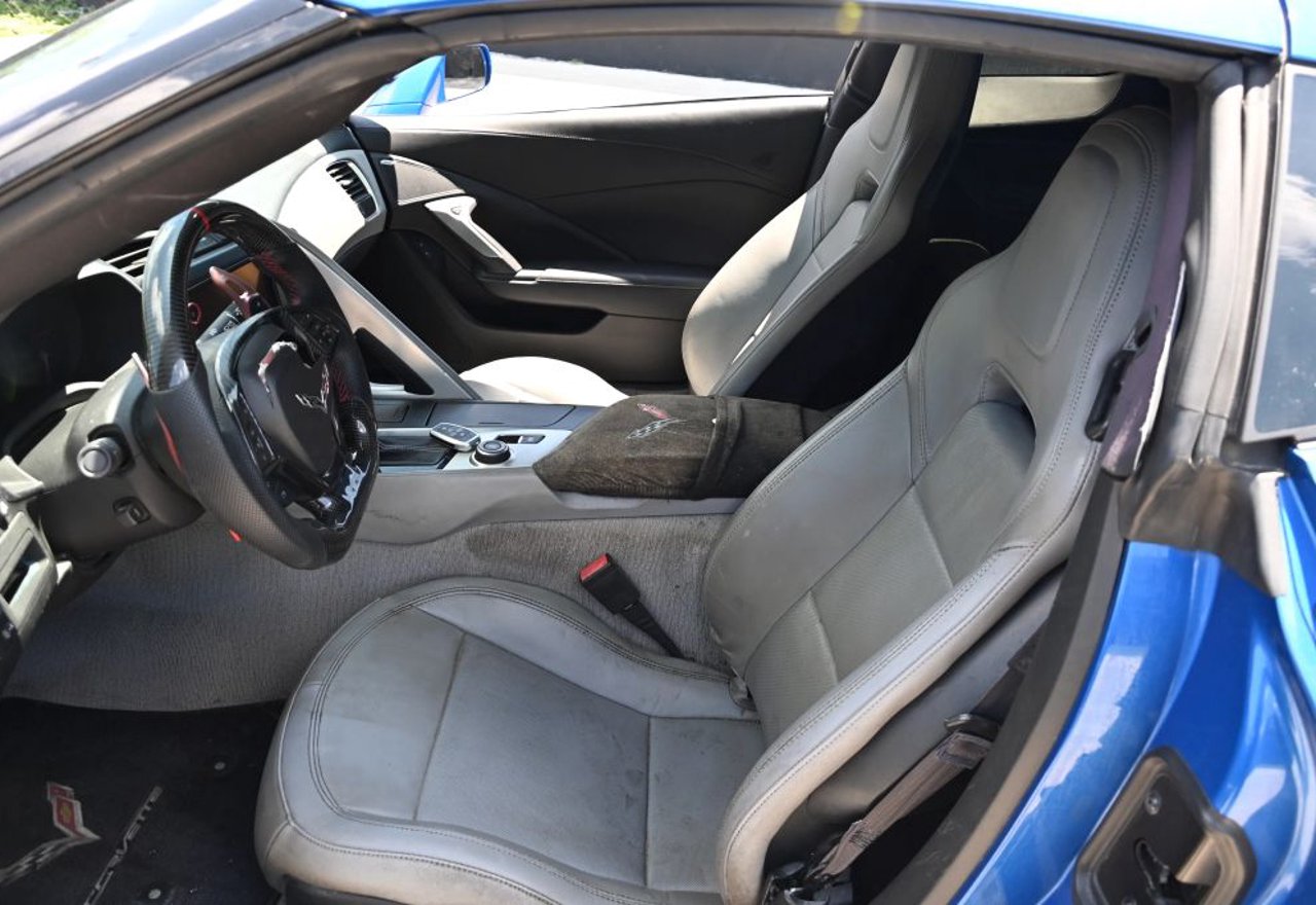 2015 Chevrolet Corvette Stingray - 1G1YB2D73F5109217 photo 35