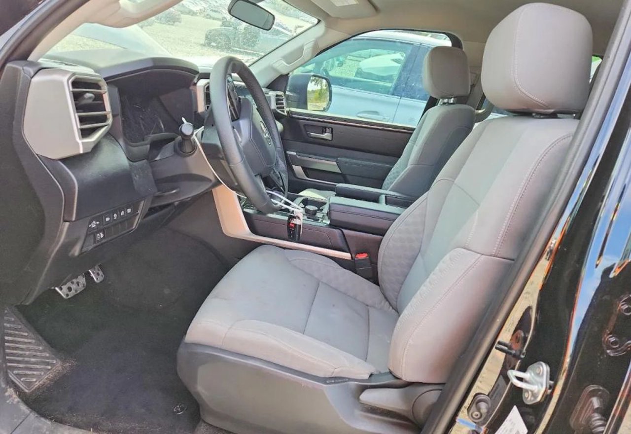 2023 Toyota Tundra SR5 - 5TFLA5DA7PX069778 photo 18