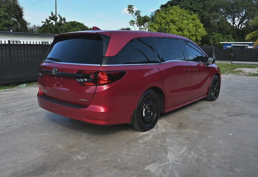 2023 Honda Odyssey Sport - 5FNRL6H73PB014635 photo 4