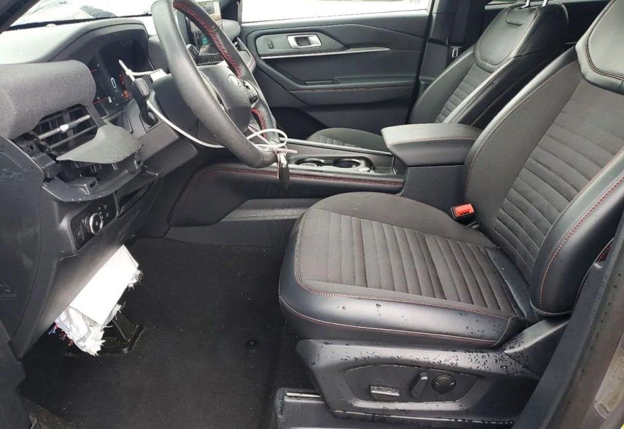 2025 Ford Explorer ST-Line - 1FMUK8KH5SGB37860 photo 18