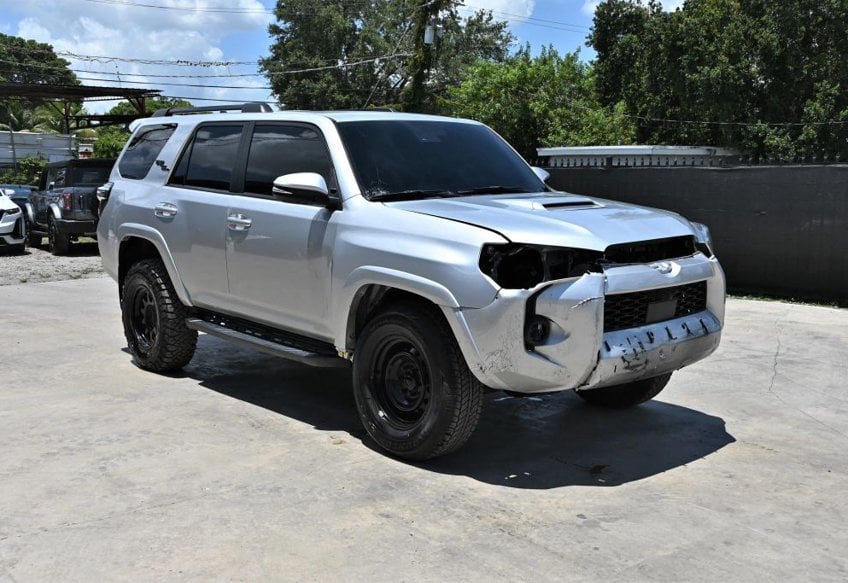 2024 Toyota 4Runner TRD Off-Road Premium - JTERU5JRXR6225084 photo 2