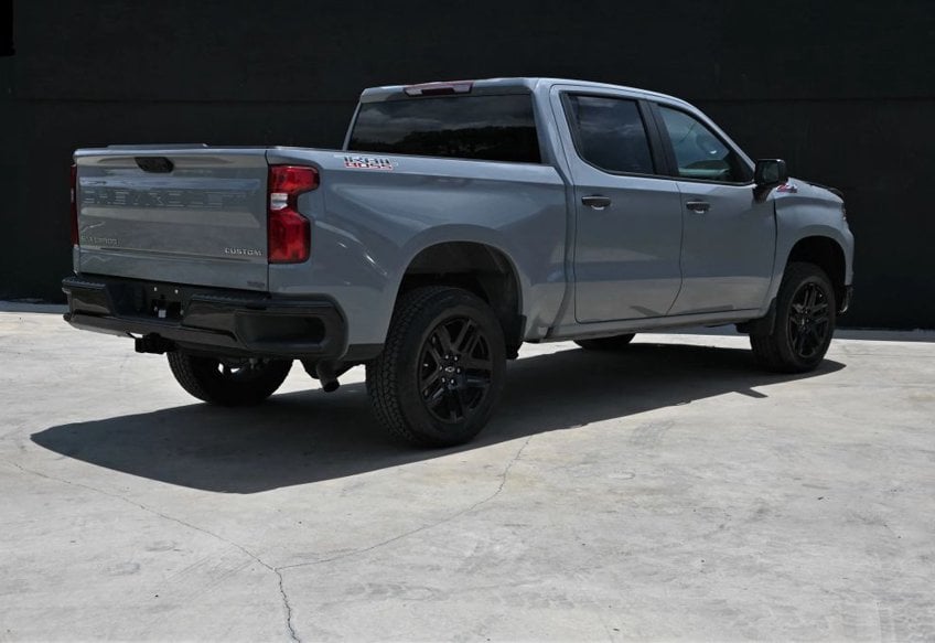 2024 Chevrolet Silverado 1500 Custom Trail Boss - 3GCPDCEK1RG207536 photo 3