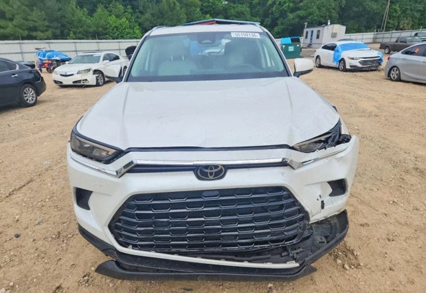 2024 Toyota Grand Highlander XLE Sport Utility 4D - 5TDAAAA55RS011510 photo 12