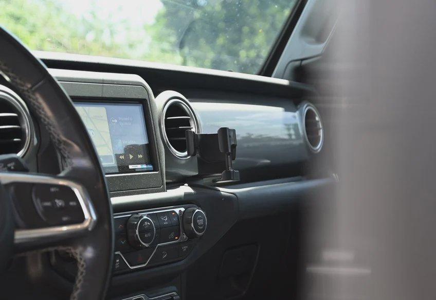 2019 Jeep Wrangler Unlimited Sahara - 1C4HJXEN2KW594555 photo 14
