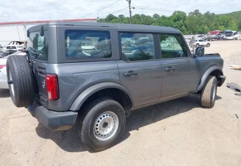 2025 Ford Bronco Base - 1FMDE6BHXSLA87086 photo 3
