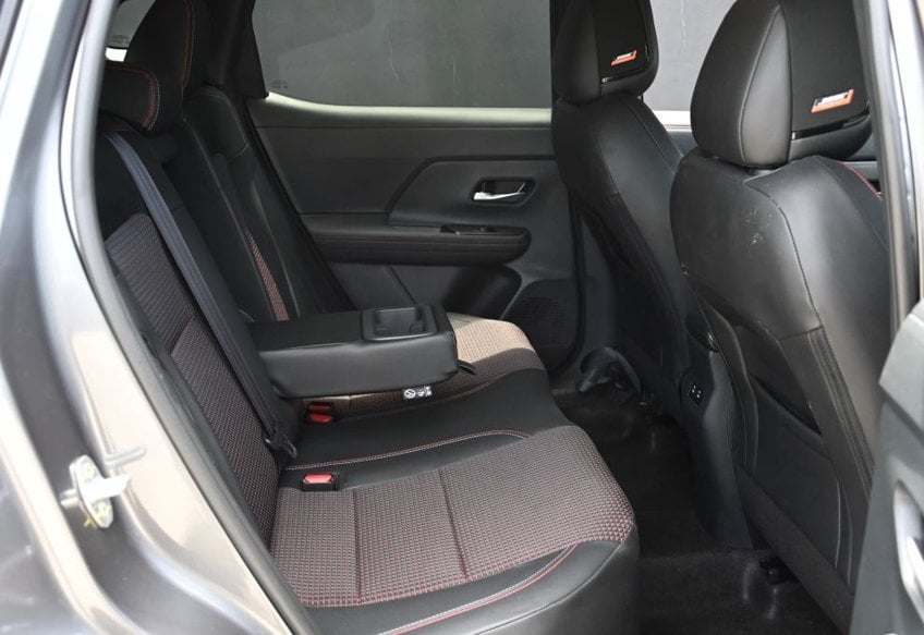 2025 Nissan Kicks SR - 3N8AP6DC4SL394233 photo 21