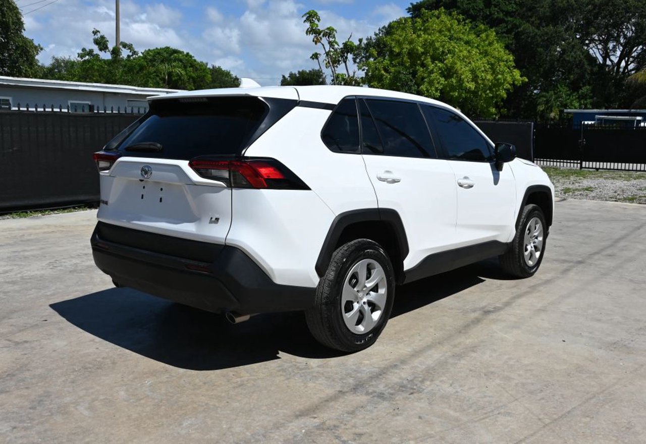 2024 Toyota RAV4 LE - 2T3H1RFV2RW316113 photo 24