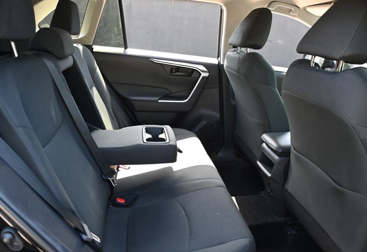 2020 Toyota RAV4 LE - 2T3H1RFV7LW083420 photo 29
