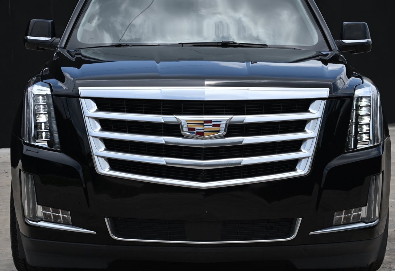 2016 Cadillac Escalade ESV Premium Sport Utility 4D - 1GYS3JKJ0GR441154 photo 39