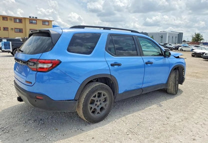2025 Honda Pilot TrailSport - 5FNYG1H63SB104483 photo 3