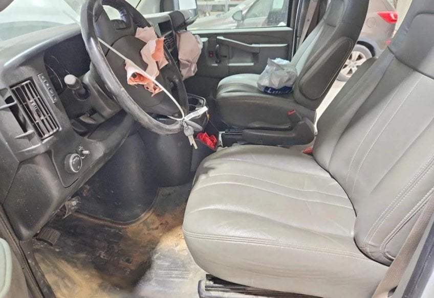 2023 Chevrolet Express 2500 - 1GCWGAFP0P1259348 photo 8