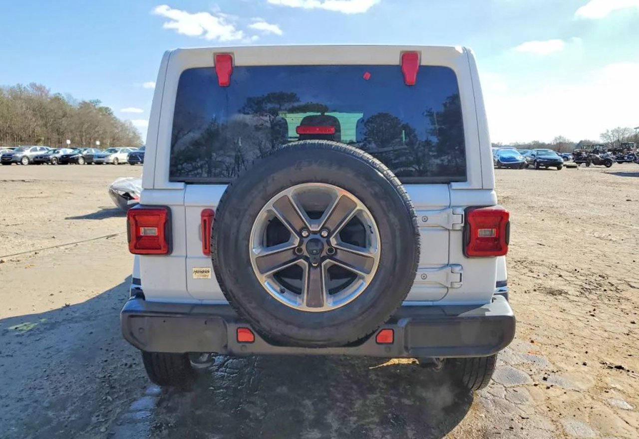 2021 Jeep Wrangler Unlimited Sahara - 1C4HJXEN6MW532689 photo 17