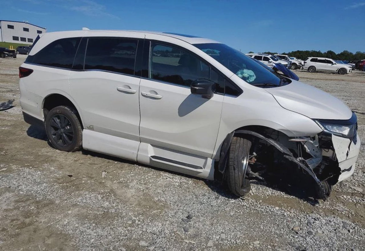 2023 Honda Odyssey Sport - 5FNRL6H79PB008872 photo 13