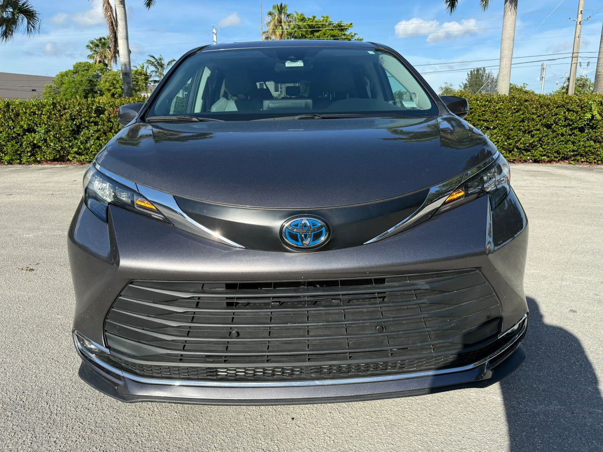 2024 TOYOTA SIENNA XLE VAN 4D - 5TDJRKEC8RS219789 photo 9