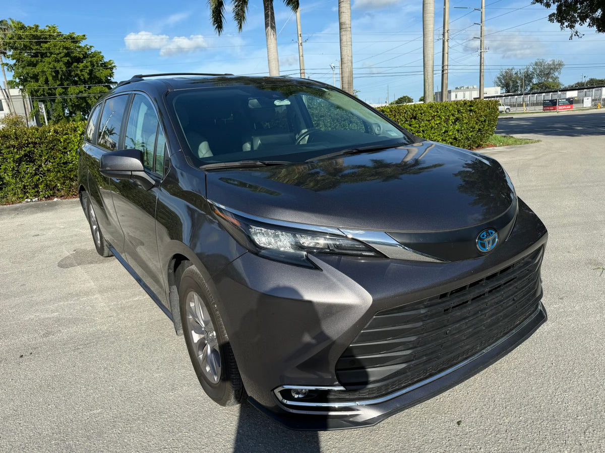 2024 TOYOTA SIENNA XLE VAN 4D - 5TDJRKEC8RS219789 photo 7