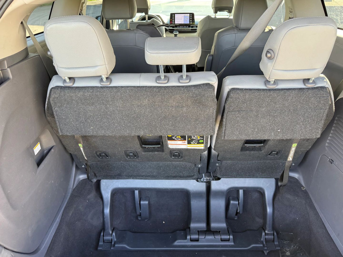 2024 TOYOTA SIENNA XLE VAN 4D - 5TDJRKEC8RS219789 photo 18