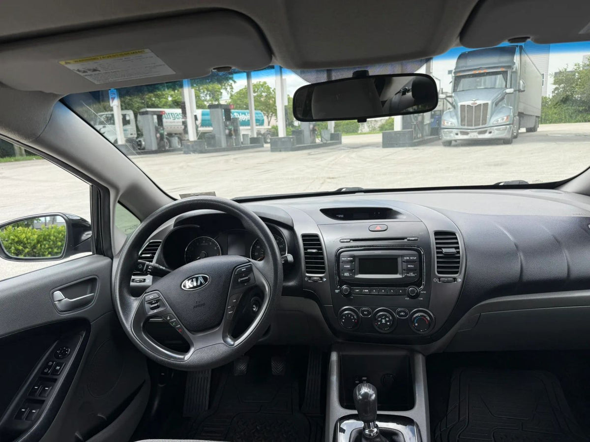 2017 KIA FORTE LX SEDAN 4D - 3KPFK4A76HE013085 photo 2